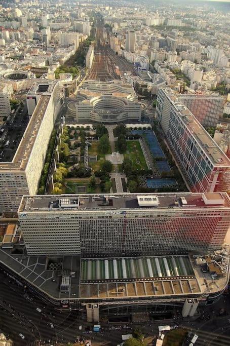 Sur Les Hauteurs De Montparnasse Párizs Kültér fotó